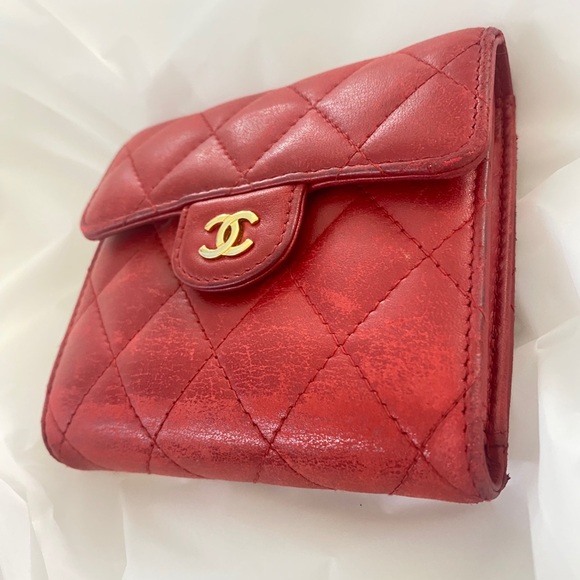 CHANEL Wallet Red Quilted Mini Bifold Leather - Picture 4 of 10